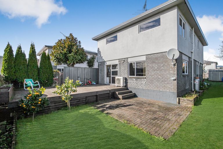 Photo of property in 30a Wellington Street, Pukekohe, 2120