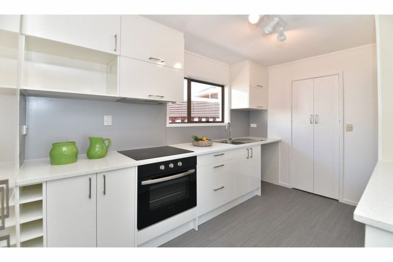 Photo of property in 52a Albatross Road, Red Beach, 0932