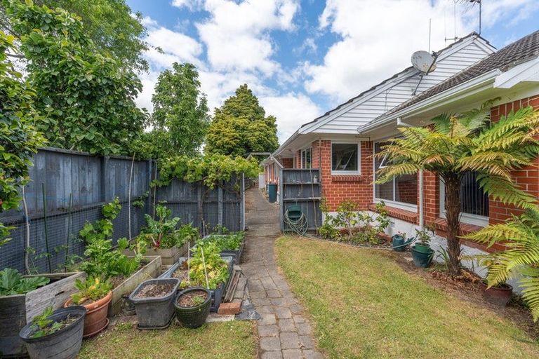 Photo of property in 7 Eton Drive, Hillcrest, Hamilton, 3216
