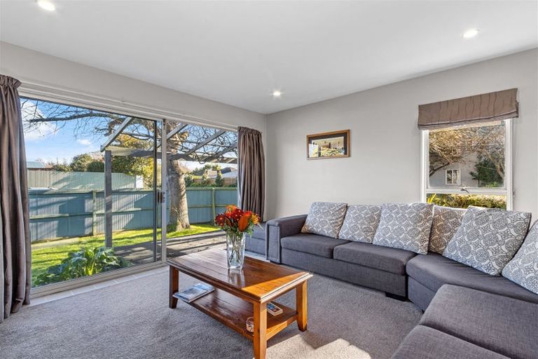 Photo of property in 1 Tracy Place, Redwood, Christchurch, 8051