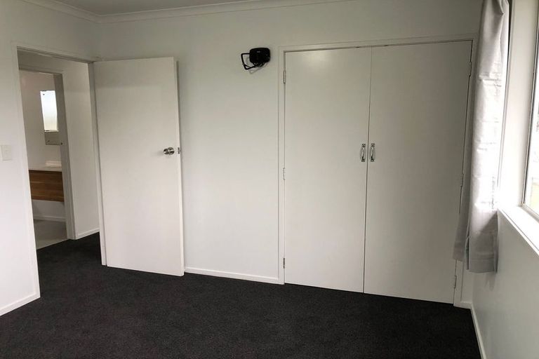 Photo of property in 42 Pisces Road, Glen Eden, Auckland, 0602