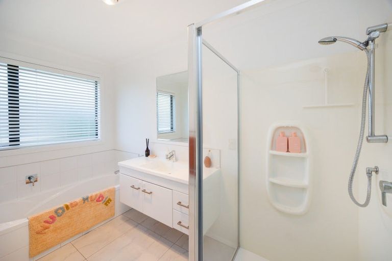 Photo of property in 94 Rosalie Terrace, Kelvin Grove, Palmerston North, 4414