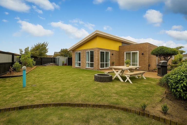 Photo of property in 53 Forest Drive, Parklands, Christchurch, 8083