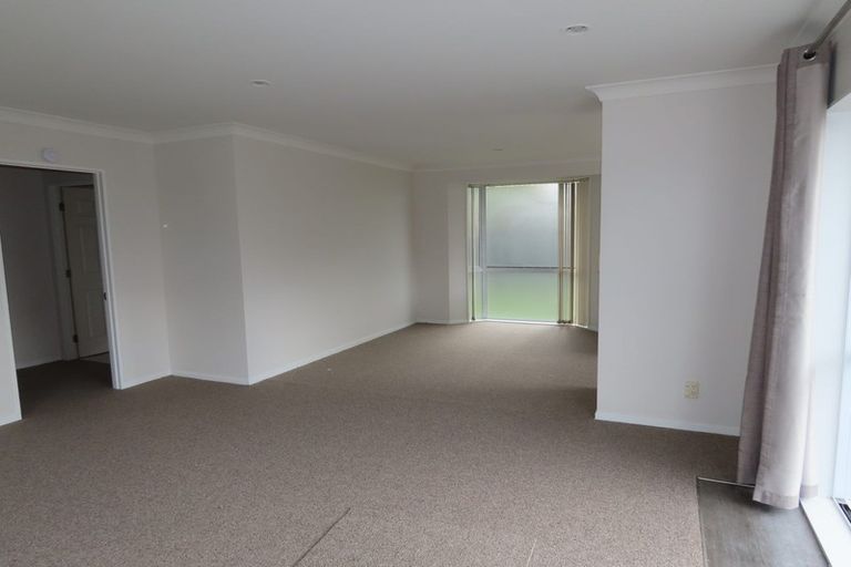 Photo of property in 9 Diana Place, Ranui, Auckland, 0612