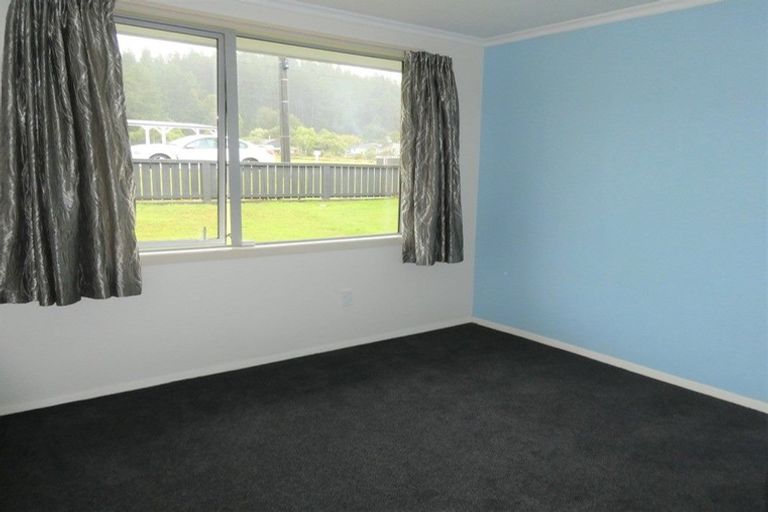 Photo of property in 69 Omapere Street, Dobson, Greymouth, 7805