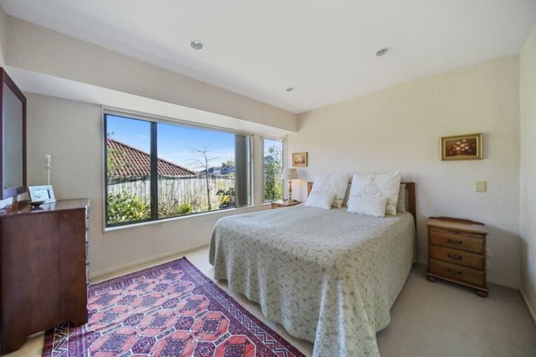 Photo of property in 1/20 Limerick Place, Dannemora, Auckland, 2016