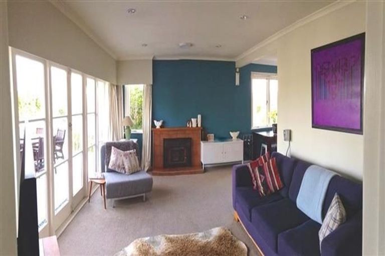 Photo of property in 1/31 Sylvan Crescent, Te Atatu South, Auckland, 0610