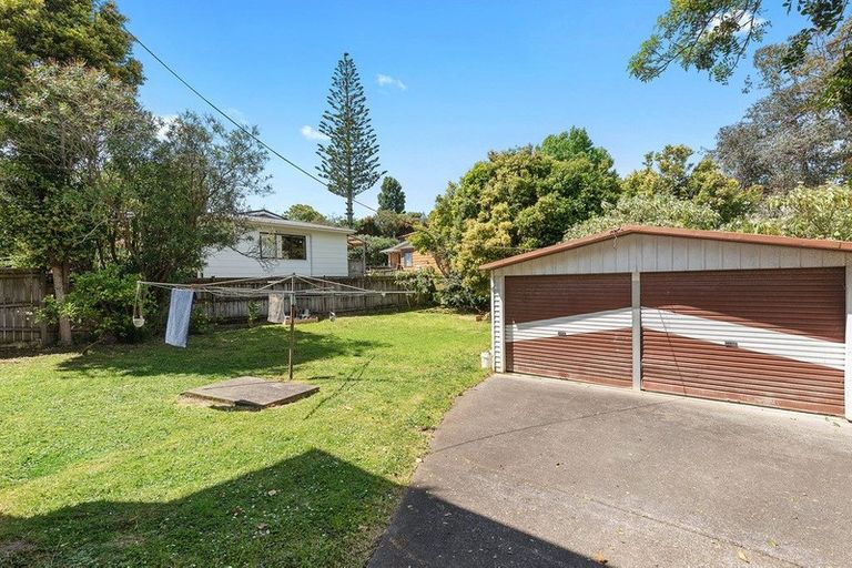 Photo of property in 26 Selwyn Crescent, Forrest Hill, Auckland, 0620