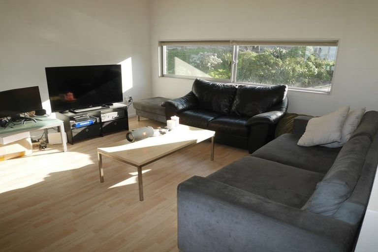 Photo of property in 18/2 Onslow Road, Khandallah, Wellington, 6035