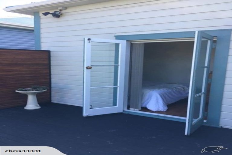 Photo of property in 15 Cruickshank Street, Kilbirnie, Wellington, 6022