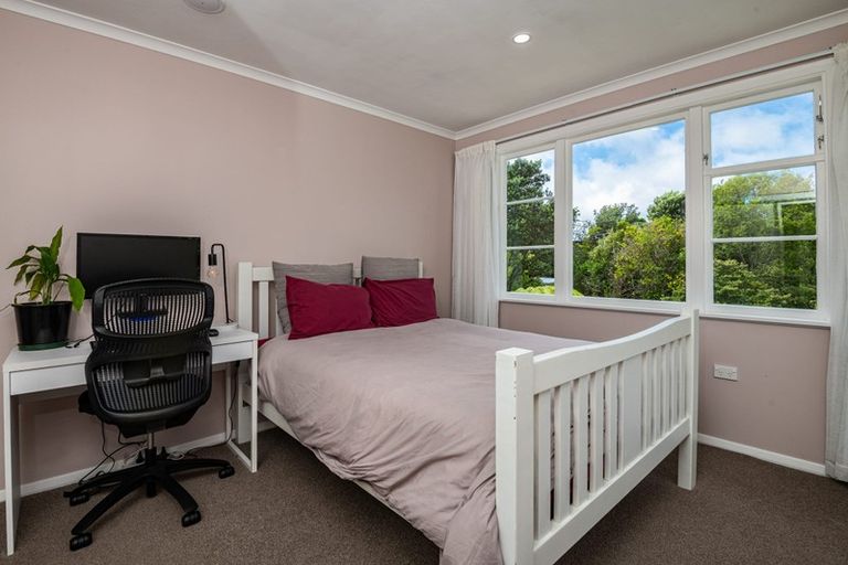 Photo of property in 8 Tui Terrace, Tawa, Wellington, 5028