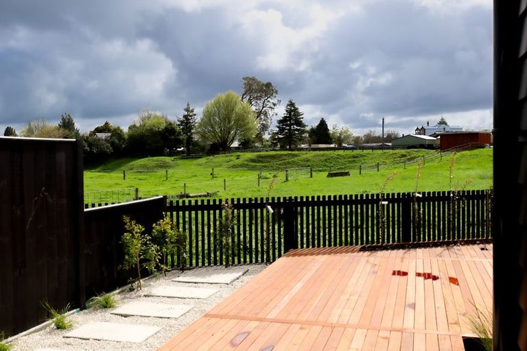 Photo of property in 24 Mangatainoka Lane, Awapuni, 4412
