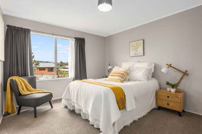 Photo of property in 40 Omapere Street, Whitby, Porirua, 5024