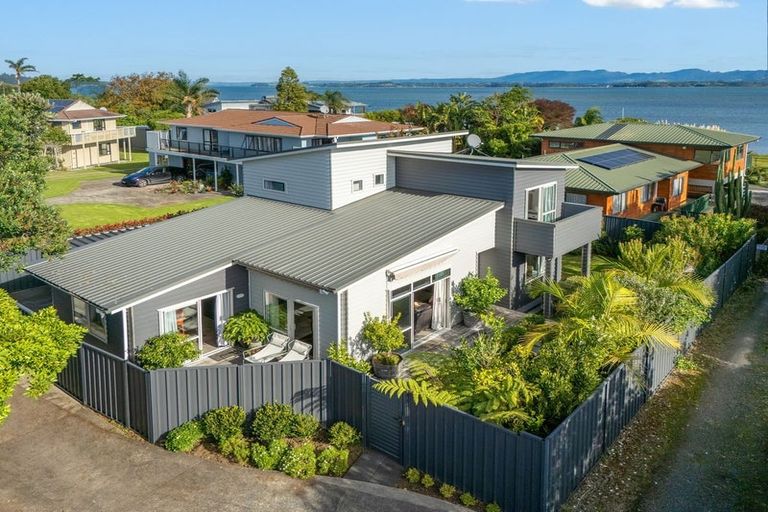 Photo of property in 35 Waione Avenue, Athenree, Waihi Beach, 3177