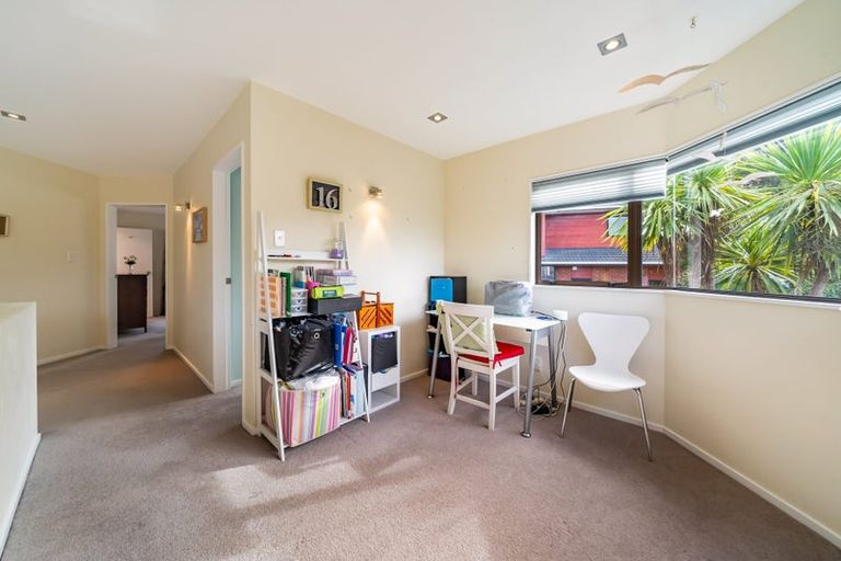 Photo of property in 9 Molyneux Close, Whitby, Porirua, 5024