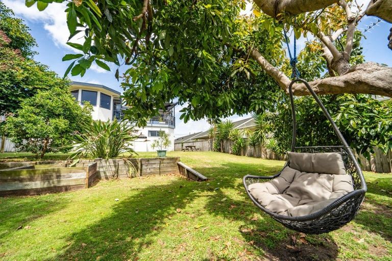 Photo of property in 19 Simpson Road, Papamoa Beach, Papamoa, 3118