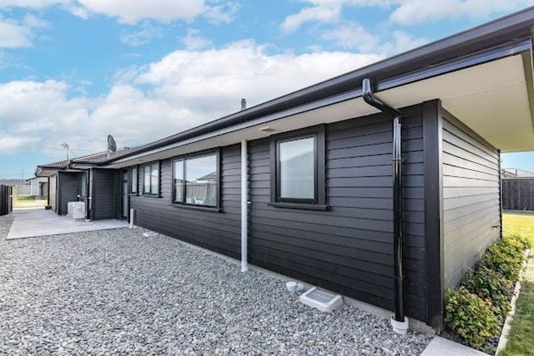 Photo of property in 19 Hickmott Street, Rangiora, 7400