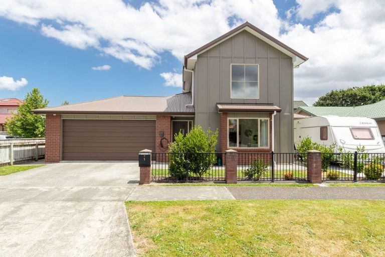 Photo of property in 1 Stephen Street, Trentham, Upper Hutt, 5018