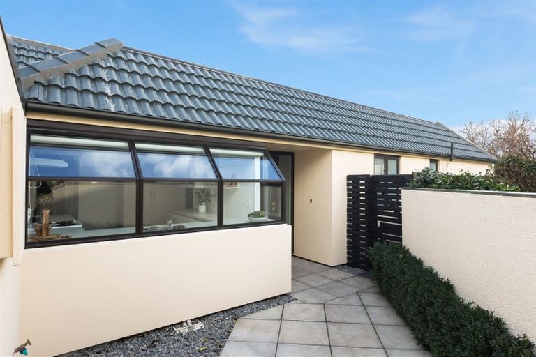 Photo of property in 12/126 Idris Road, Strowan, Christchurch, 8052