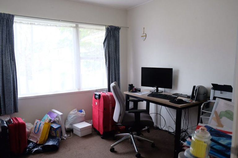 Photo of property in 49 Cascades Road, Pakuranga Heights, Auckland, 2010