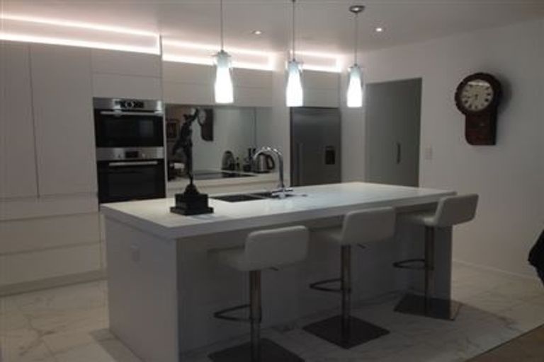 Photo of property in The Sands Apartments, 25/47 The Strand, Takapuna, Auckland, 0622