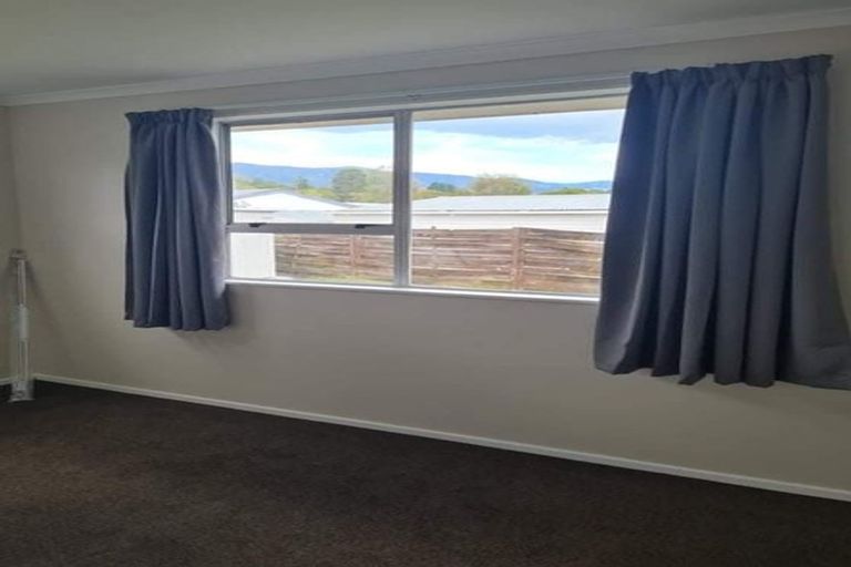 Photo of property in 20 Shanly Street, Brown Owl, Upper Hutt, 5018