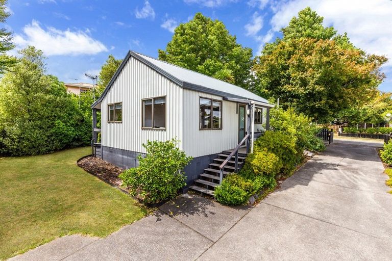 Photo of property in 17 Holland Grove, Richmond Heights, Taupo, 3330