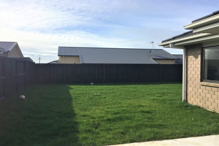 Photo of property in 35 Ladeira Place, Fitzroy, Hamilton, 3206