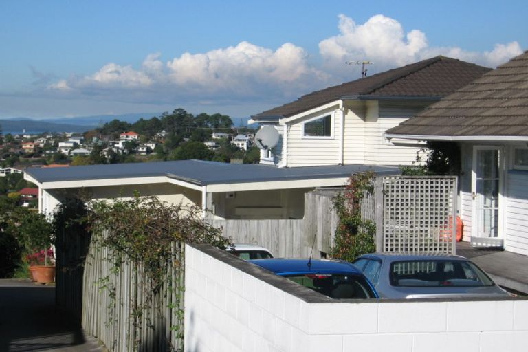 Photo of property in 2/375 East Coast Road, Mairangi Bay, Auckland, 0630