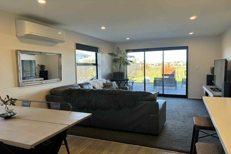 Photo of property in 6 Godley Place, Woodend, 7610