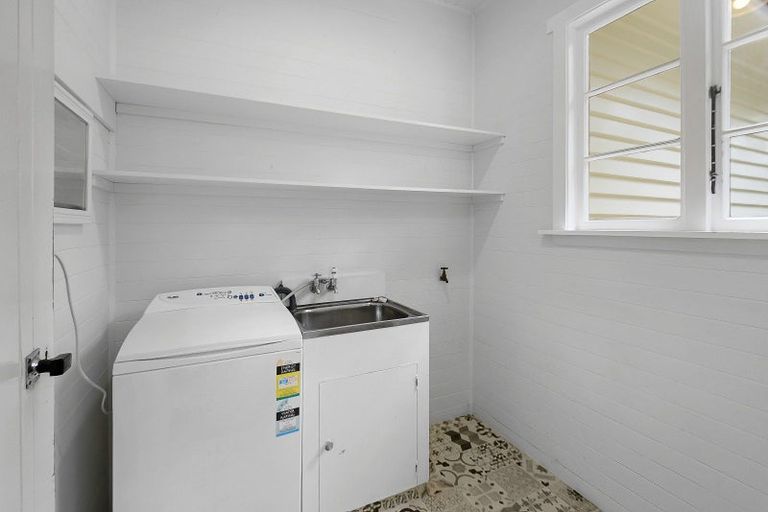 Photo of property in 74 Valley Road, Cashmere, Christchurch, 8022