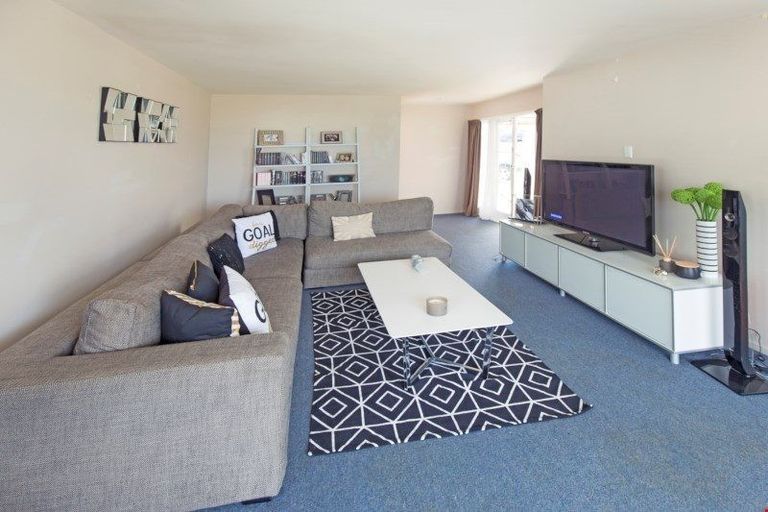 Photo of property in 805 Whangaparaoa Road, Manly, Whangaparaoa, 0930