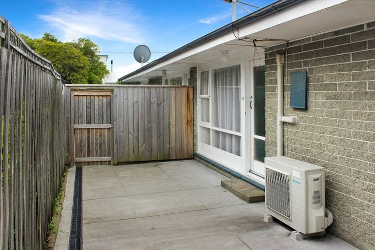 Photo of property in 2/92 Office Road, Merivale, Christchurch, 8014