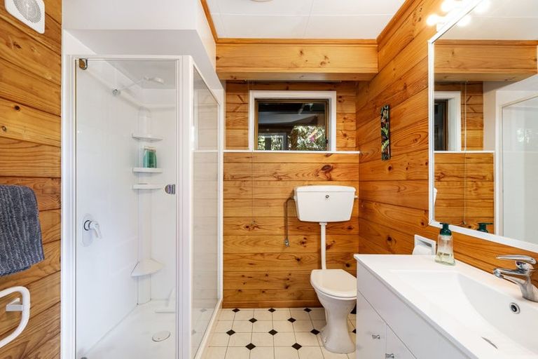 Photo of property in 42 Ferry Road, Days Bay, Lower Hutt, 5013