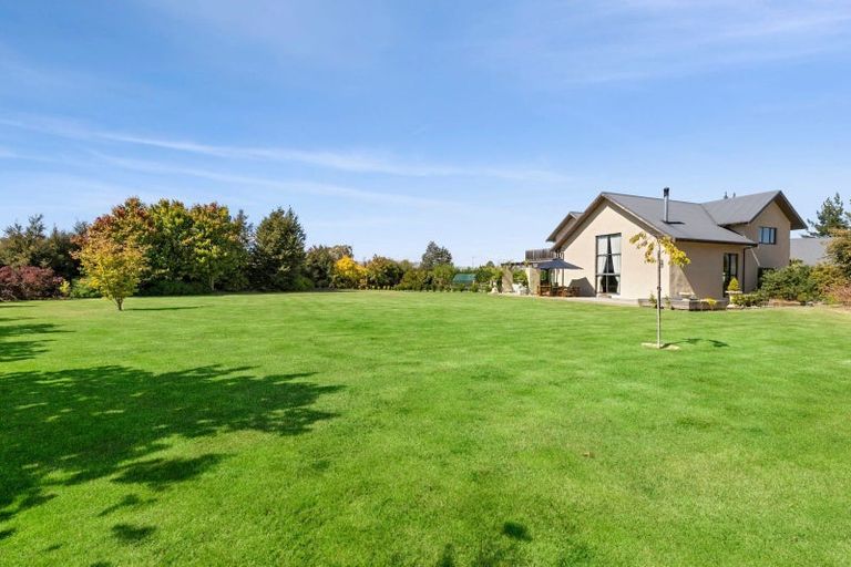 Photo of property in 33 Old Racecourse Road, Albert Town, Wanaka, 9305