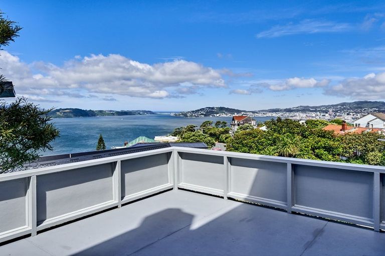 Photo of property in 102 Homebush Road, Khandallah, Wellington, 6035