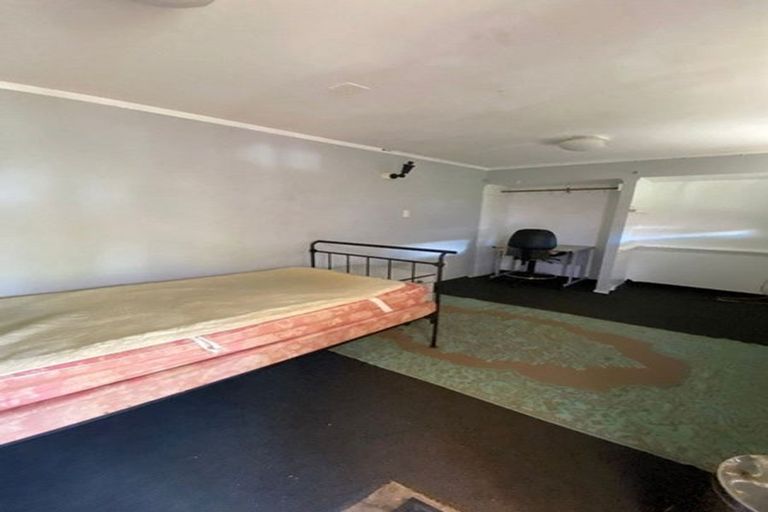 Photo of property in 26 Gibbons Road, Weymouth, Auckland, 2103