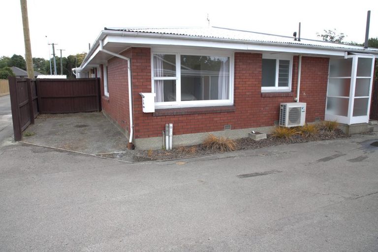 Photo of property in 4/7a Curletts Road, Sockburn, Christchurch, 8042