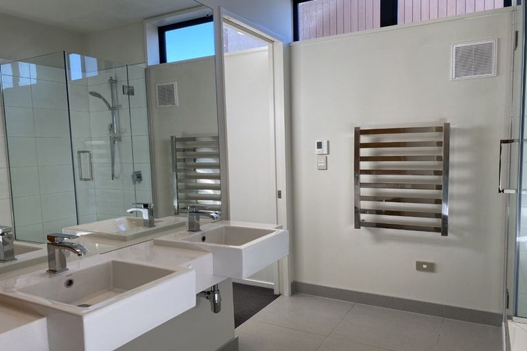 Photo of property in 4/2a Dorset Street, Christchurch Central, Christchurch, 8013