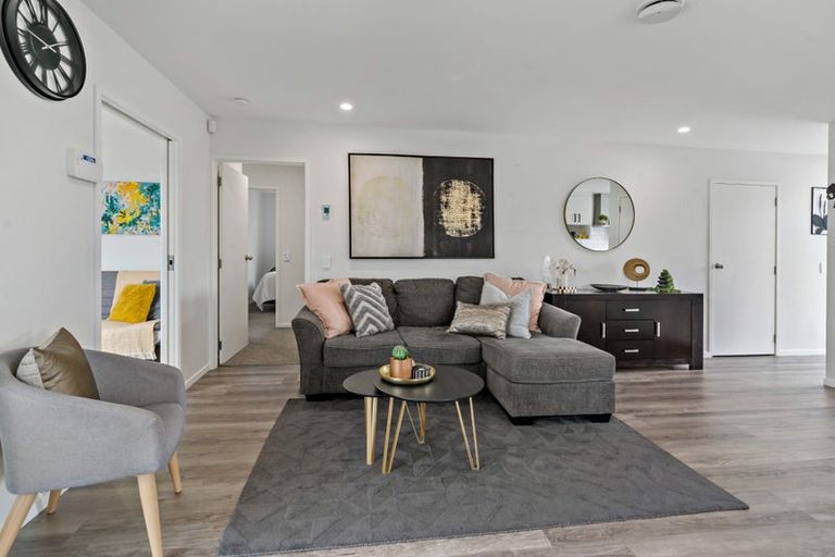 Photo of property in 16 Perla Road, Pukekohe, 2120