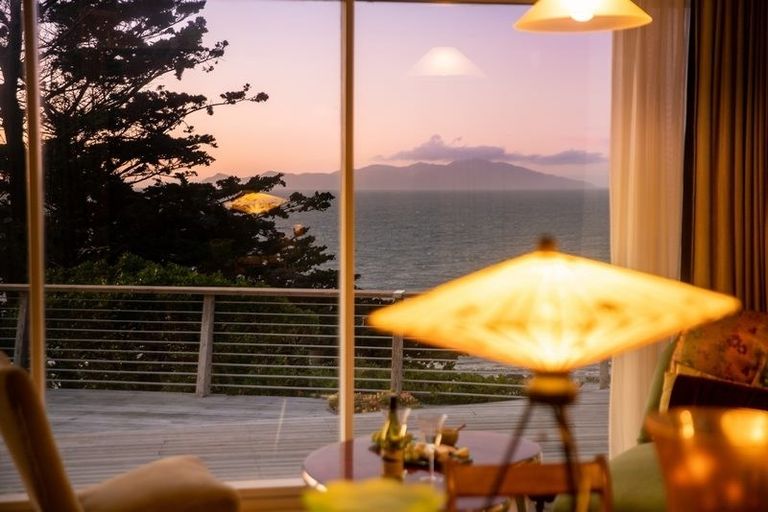 Photo of property in 16 Pa Road, Pukerua Bay, 5026