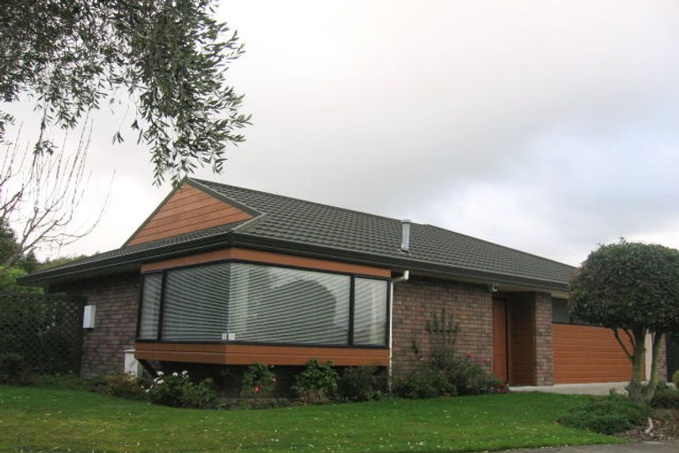 Photo of property in 4 Olive Grove, Highbury, Palmerston North, 4412