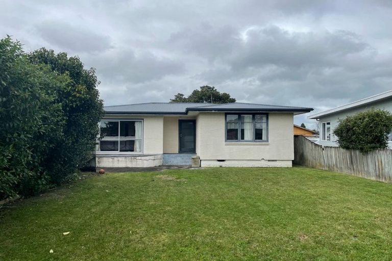 Photo of property in 12 Martin Road, Manurewa, Auckland, 2102