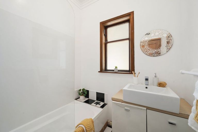 Photo of property in 42 Marewa Road, Hataitai, Wellington, 6021