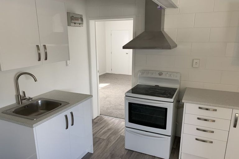 Photo of property in 2/108 Portage Road, New Lynn, Auckland, 0600