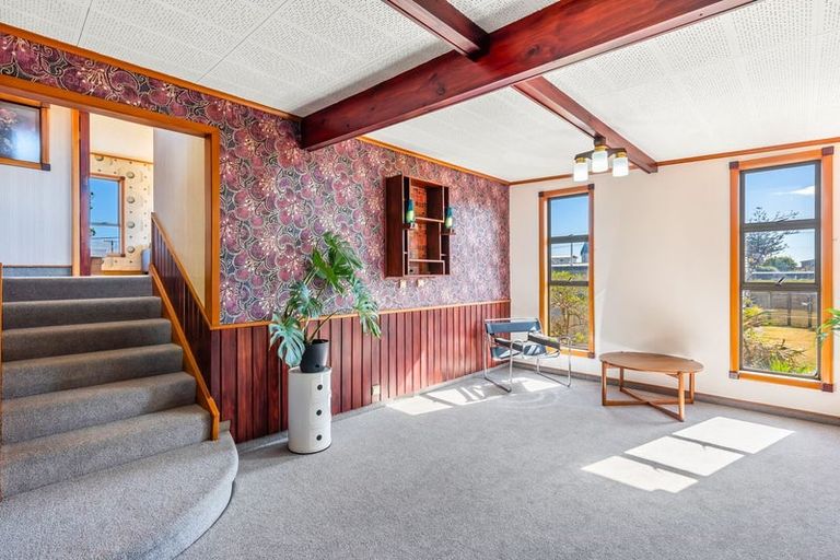Photo of property in 6 Toi Street, Otaki Beach, Otaki, 5512