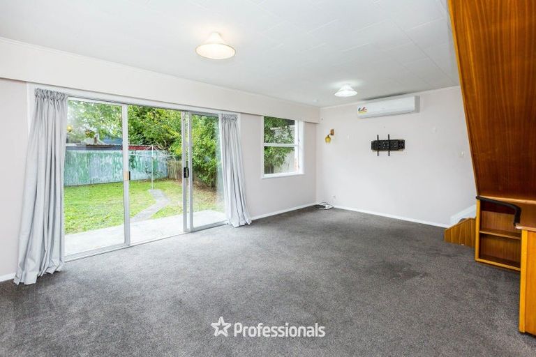 Photo of property in 42 Gibbons Street, Upper Hutt Central, Upper Hutt, 5018