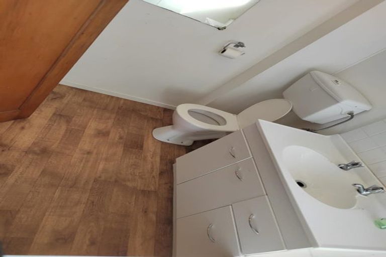 Photo of property in 15 Hooker Avenue, Bryndwr, Christchurch, 8053