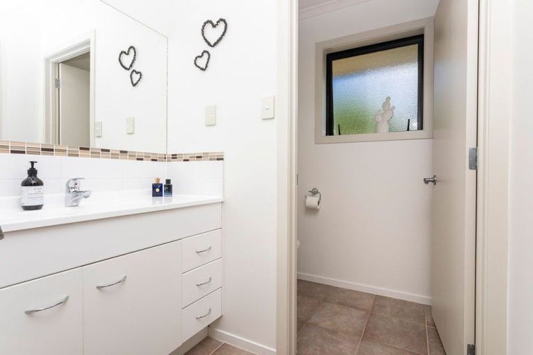 Photo of property in 15b Edward Street, Dannevirke, 4930