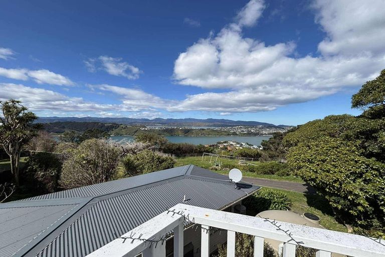 Photo of property in 11 Alexandra Road, Roseneath, Wellington, 6021